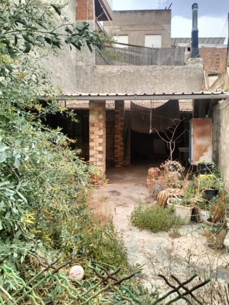 CASA A REFORMAR A MTS DE LA BIBLIOTECA EL PALMAR