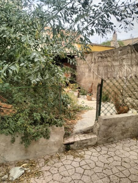 CASA A REFORMAR A MTS DE LA BIBLIOTECA EL PALMAR